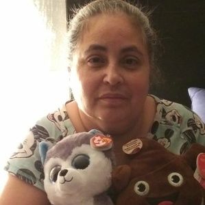 Meet your Posher, Leticia